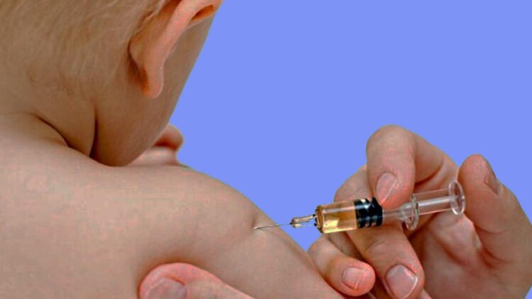Vaccini sì o no vaccino-vaccinazione-bambino